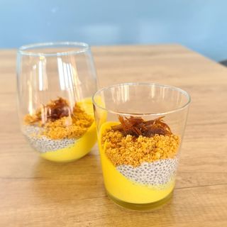 Desert vegan cu caju, lămâie și chia 