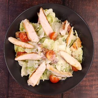 Салата Цезар с Пиле