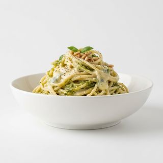 Pasta con Gorgonzola y Pesto a la Genovese