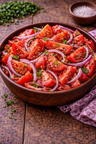 Salata de rosii cu ceapa