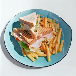 Tost sa pečenicom 370gr