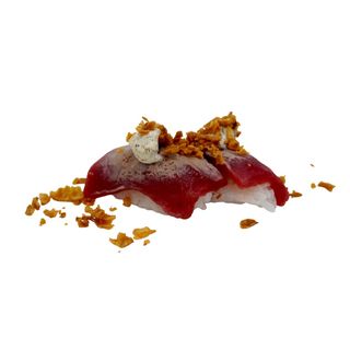 Nigiri De Atún Rojo Con Queso Trufado Y crujiente Frito (2 Uds.)