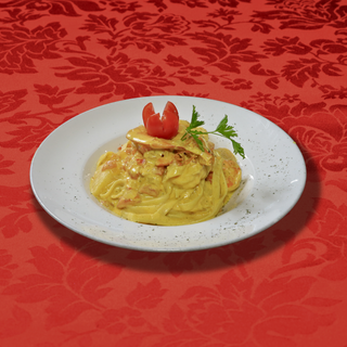 Massa Camarão com Caril