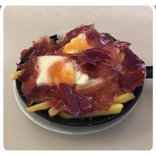 Huevos Rotos Con Jamón