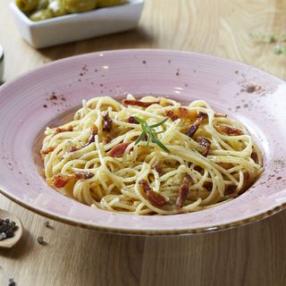 Spaguetti Allà Carbonara Tradicional