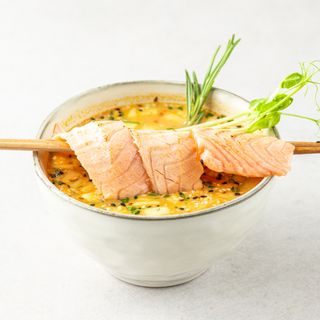 Zupa Black Tiger Pieczony łosoś