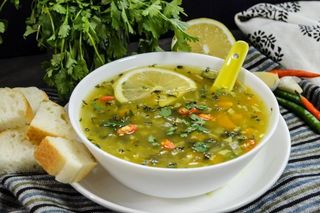 Healthy lemon coriander soup (Mięso kraba)