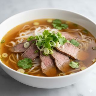 Sopa De Fideos De Arroz Con Ternera