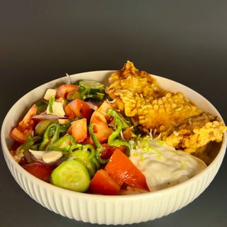 Grčki bowl sa piletinom 550 gr