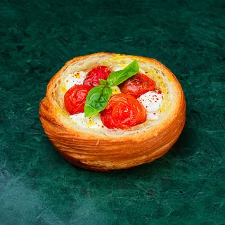 Mozzarella croissant