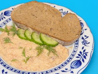 Лосось з сиром Філадельфія (150g)