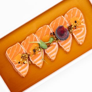 DY56. Tataki sake 6 pezzi