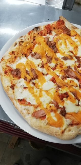 Pizza Bravísima 33