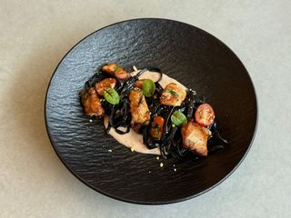 Паста з лососем та вершковим мусом (280г)