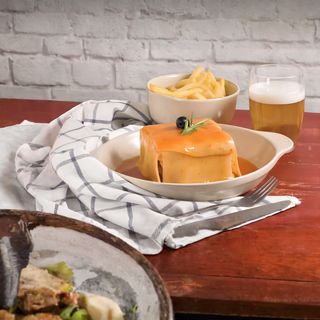 Francesinha com Batata