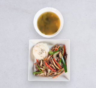 불고기덮밥 Bulgogi rice bowl