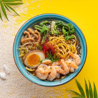 Рамен з креветками