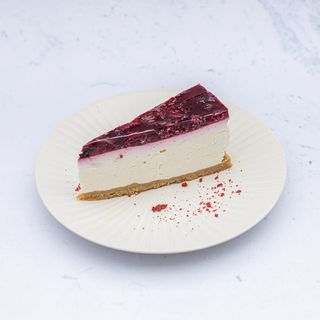 Cheesecake sa šumskim voćem