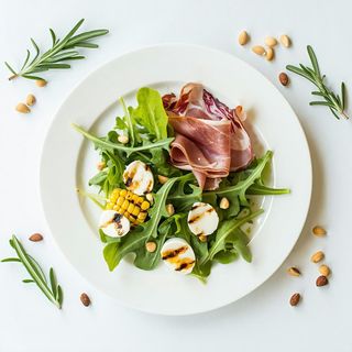 I5 – Crudo, lattuga, rucola, radicchio grigliato