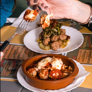 POLPETTE DI CARNE PATATE, FRIARIELLI E POMODORI SECCHI 