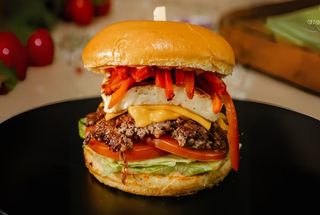 Meniu Halloumi Burger