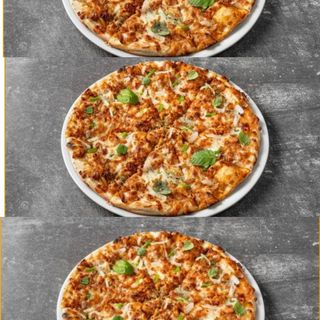 MENÚ 2 PIZZAS FAMILIARES Y 1 MEDIANA 