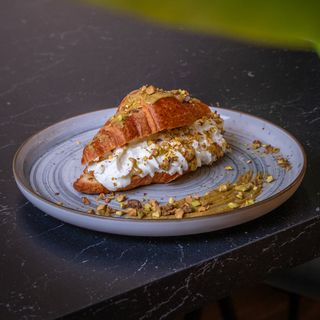 Croissant con pistacho