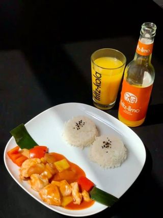 Kurczak słodko-kwaśny z ryżem dla dzieci