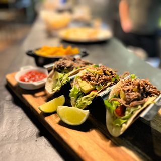 Tacos carnitas