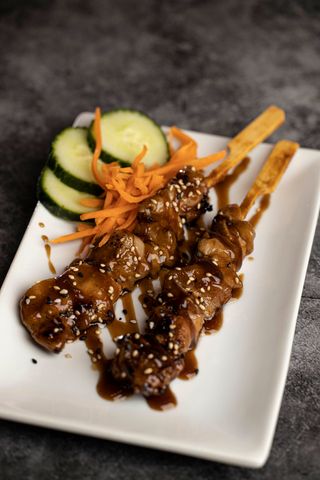 E8 Brochetas De Pollo Yakitori