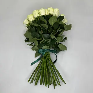Buchet 33 trandafiri albi
