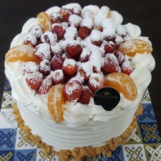 Torta Chantilly e fragoline 1.2 kg 