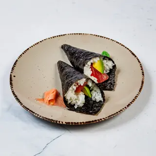 032 Temaki on tuna avocate