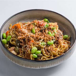 Яєчна з куркою та креветками