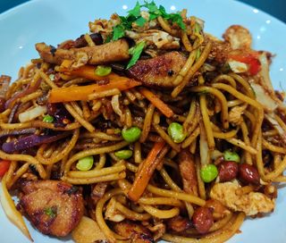 Chow Mein Con Cerdo