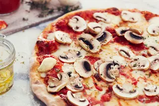 Pizza Funghi (Grande)