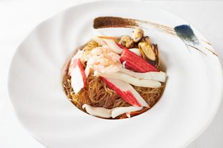 257. Spaghetti di soia con frutti di mare