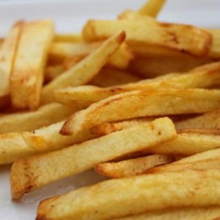 Cartofi proaspeți prăjiți 