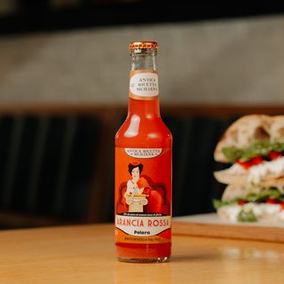 Włoska lemoniada arancia rossa