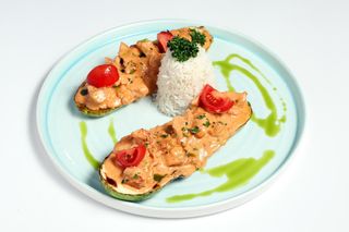 Punjena tikvica sa piletinom