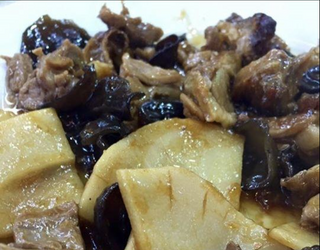 52 Anatra con funghi e bambù