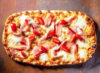 Пица Панчета и трюфел паста