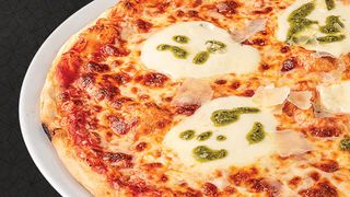 Пица с два вида моцарела (360г)