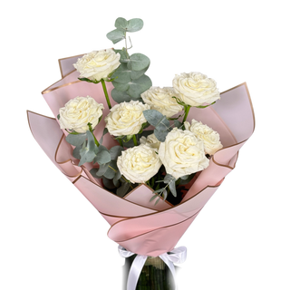 Buchet de 9 trandafiri albi si eucalipt