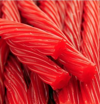 Regaliz jumbo torcida fresa fini 1 ud.