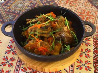 Бараньи ребрышки приготовленные в собственном соку с добавлением ароматных специй