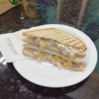 Sandwiches De Atún Y Millo