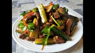 Огурцы с мясом