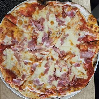 Pizza Prosciutto