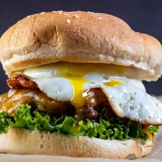 Eggbacon burger 240 g